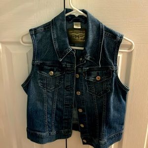 Levis vest